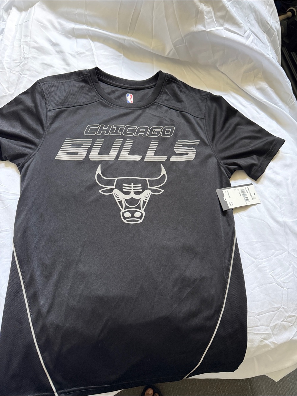NBA Chicago Bulls Black Logo Performance Tee